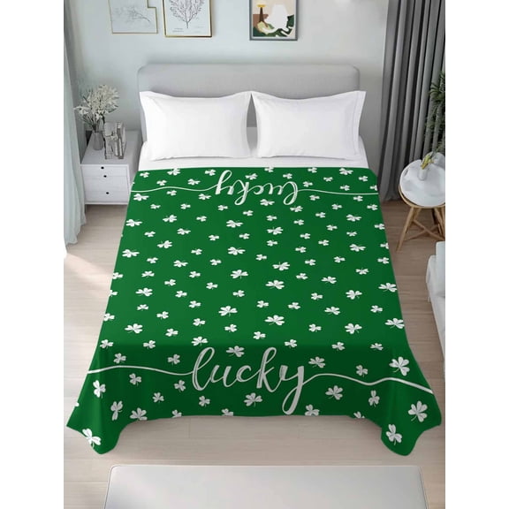 Clover, Queen Size Flat Sheet, Wrinkleproof & Fadeproof Cooling Flat Bed Sheet Only, St. Patrick's Day Green Shamrock Breathable Soft Bedding Top Sheets 90 x 102 Inches
