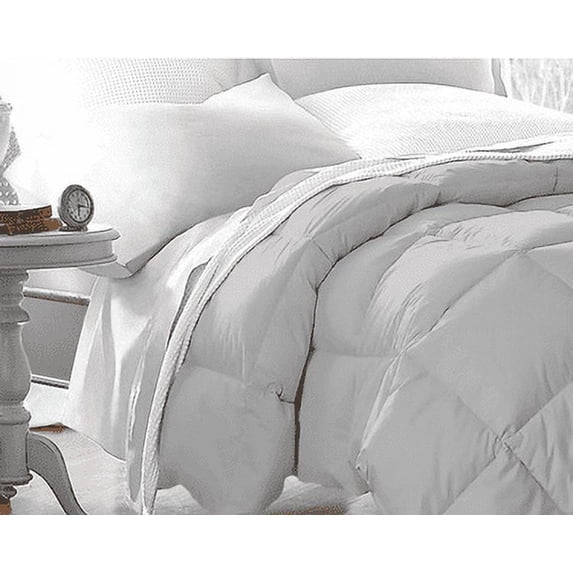 Club Le Med Down-Alternative Comforter - Twin