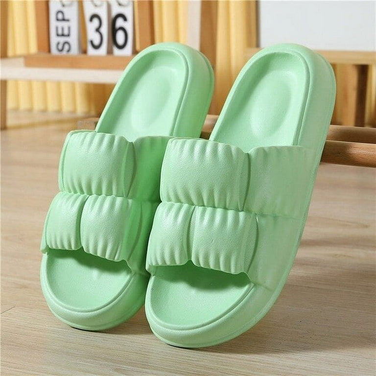 2022 New couple fashion bear sandals non-slip thick-soled indoor