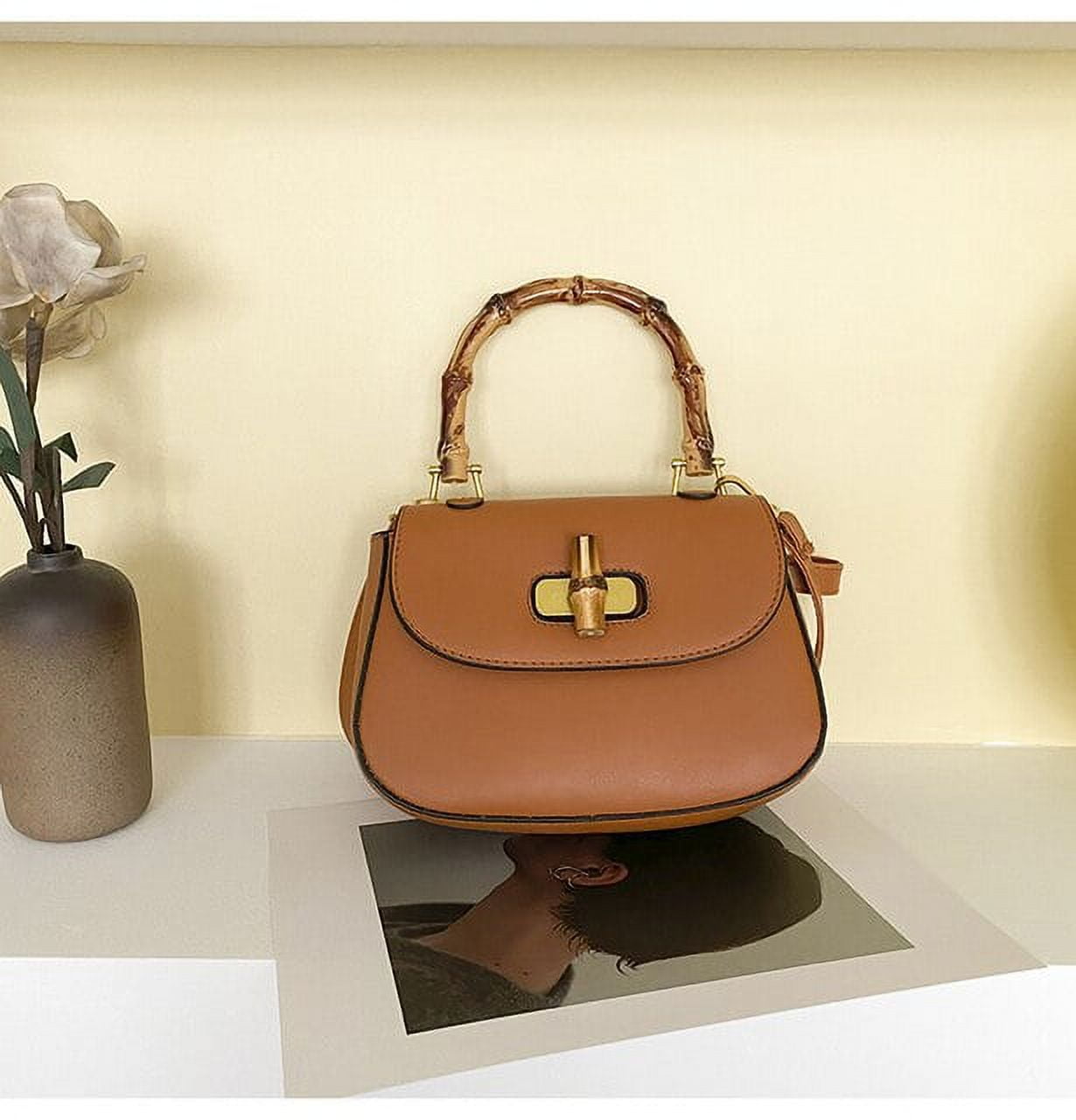 GUCCI Brown leather wallet with golden metal horsebit de… | Drouot.com