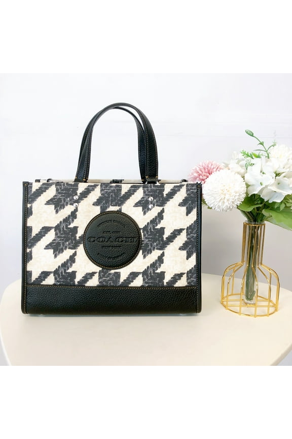 CJ622 Dempsey Carryall With Houndstooth Print And Patch IN CREAM BLACK