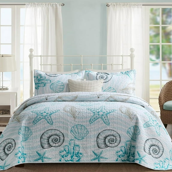 Coastal Quilt Set - Lightweight Soft Blue Coastal Bedspread for Beach House Bedroom Decor – Includes Quilt and Shams (King)