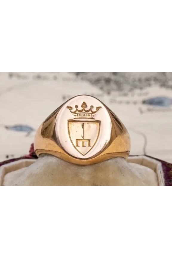 Coat of Arms Chevaliers Heraldry Victorian Signet Ring 14K Yellow Gold Plated