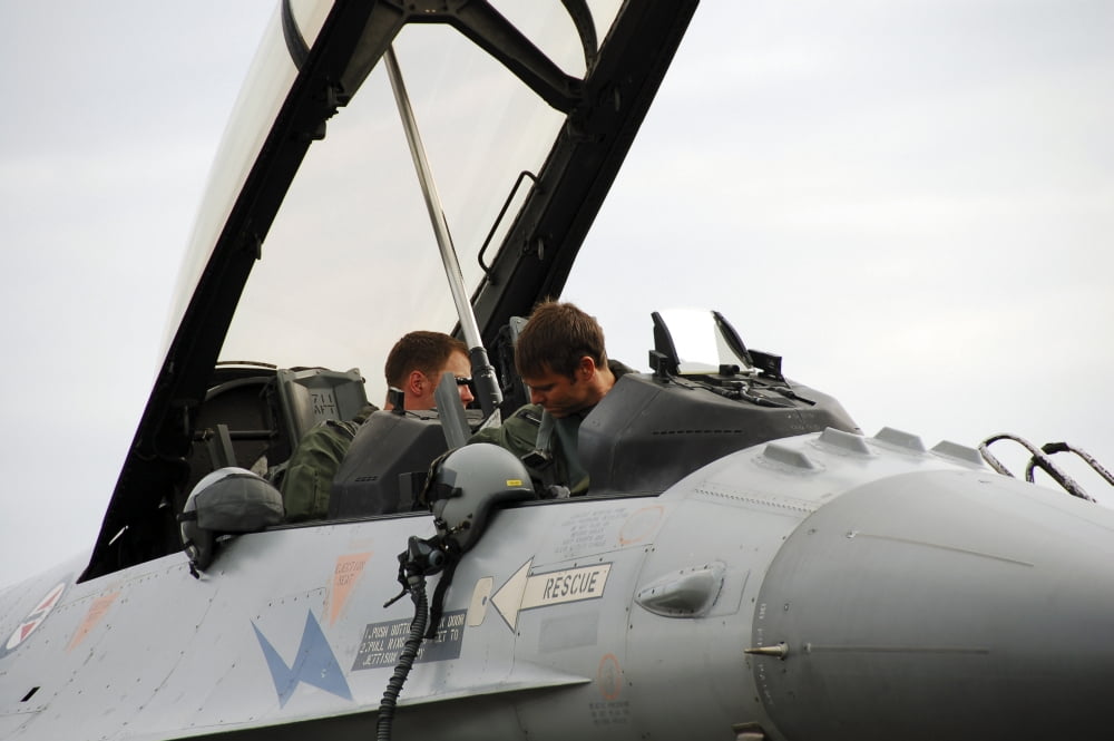 Cockpit of a Norwegian F16 Canvas Art - Luc De JaegerStocktrek Images (34 x 23)