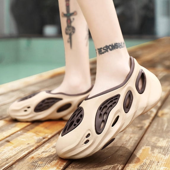 Coconut Perforated Sandals Summer Casual Slippers Beach Walking Shoes Lightweight Womens Mens Sneakers