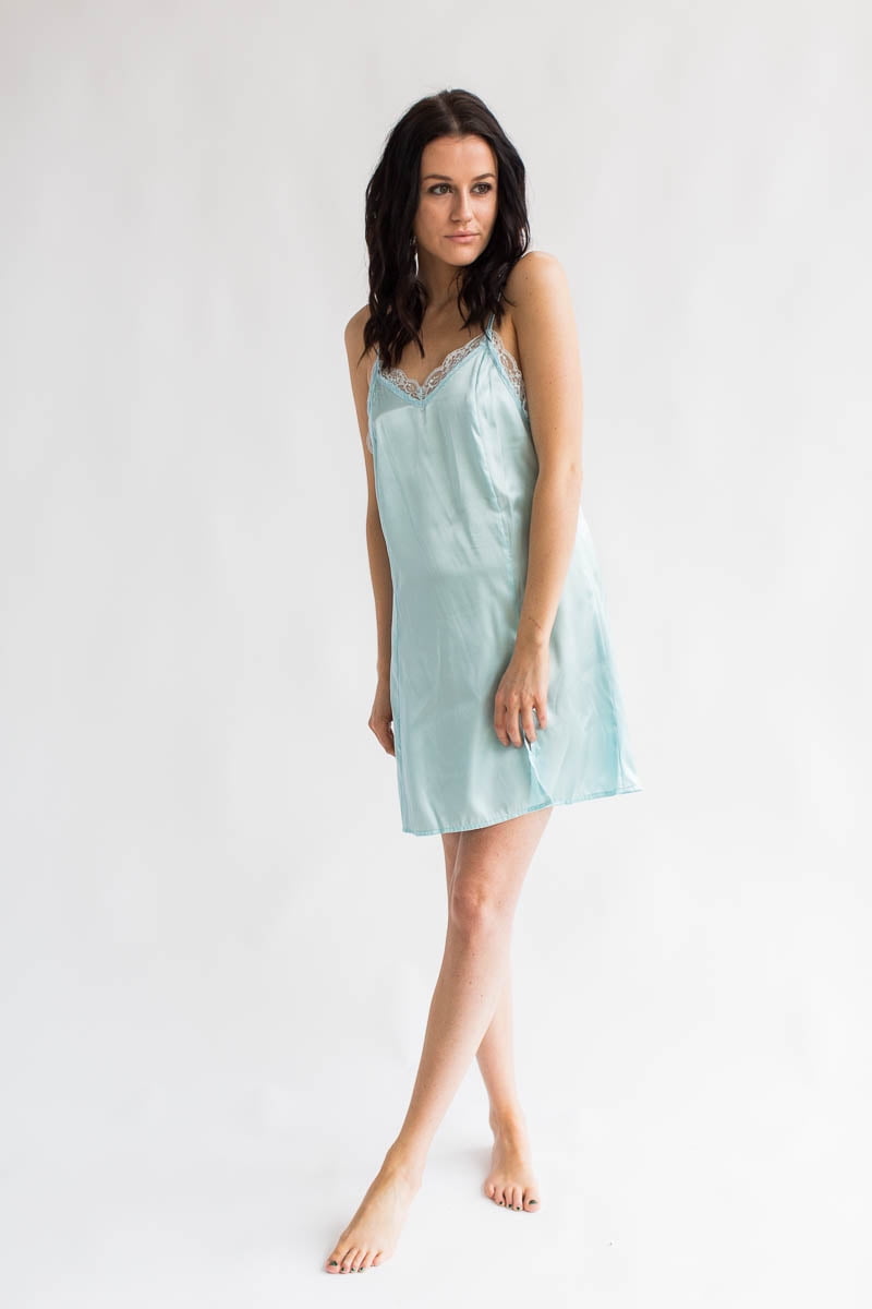 Coeur D'Alene Women's Lace-Trimmed Satin Chemise - Walmart.com