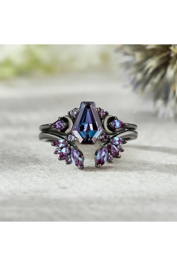 Coffin Cut Alexandrite Engagement Ring Set in 14K Black Gold Vermeil – Moon Design Alexandrite Wedding Band Gothic Bridal Set