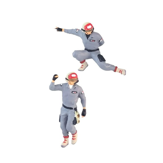 Colcolo 2 Pieces 1/64 Diorama Figures Resin Street People Model for Desktop Ornament