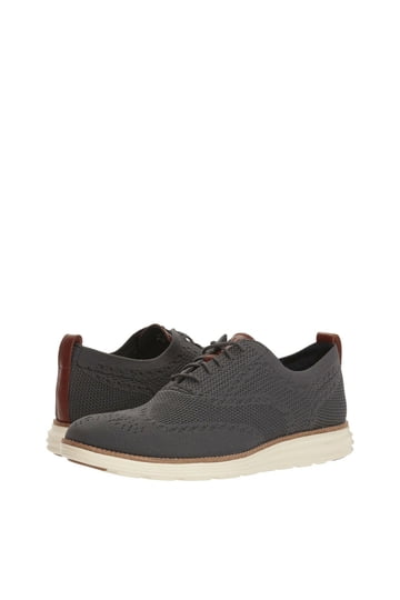 Cole Haan Men display picture 1