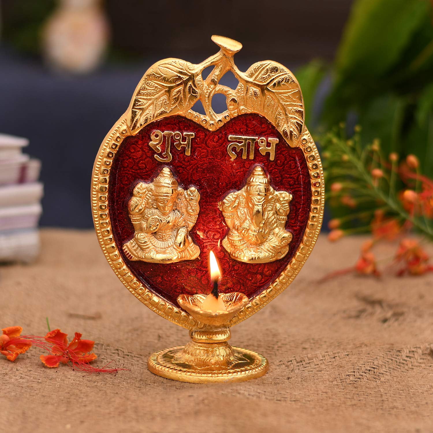 NOBILITY Statua di Lakshmi Ganesh Saraswati con olio di Diya Deepak in metallo Laxmi Ganesha Idol Showpiece Deepam tradizionale Diya per Diwali Puja Decorazione per la casa Articoli regalo di ritorno