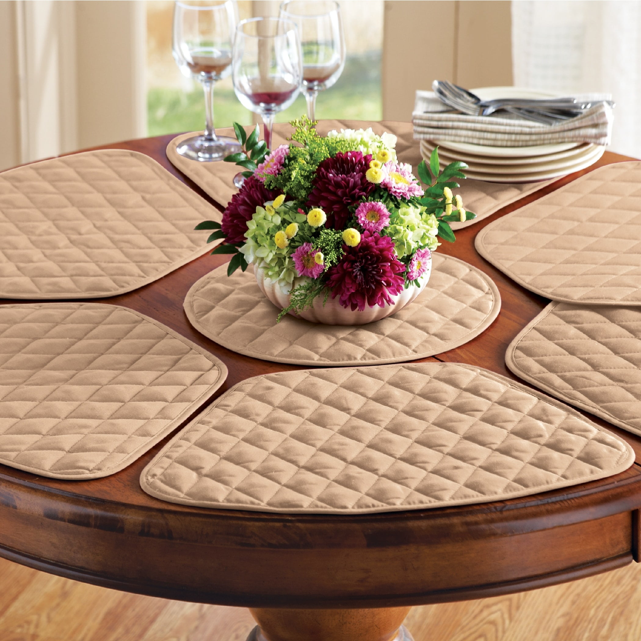Beige Quilted Polyester 7-Piece Placemat and Centerpiece Set