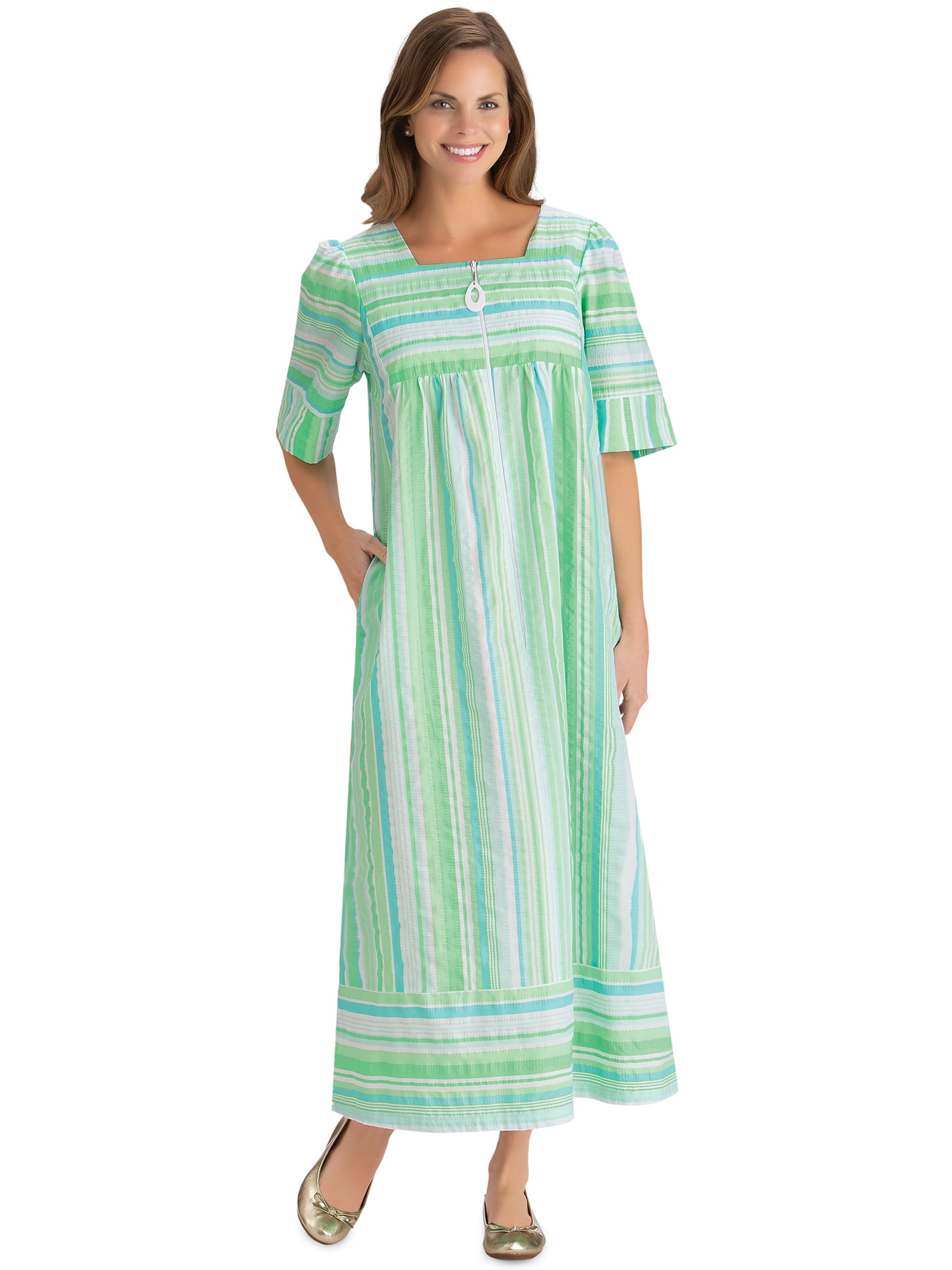 Collections Etc Short-Sleeve Seersucker Striped Robe with Half-Zip