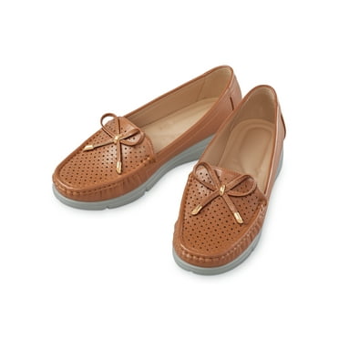 Collections Etc Women's Stylish Faux Leather Bow Trim with Cut-Out Design Shoes Brown 10