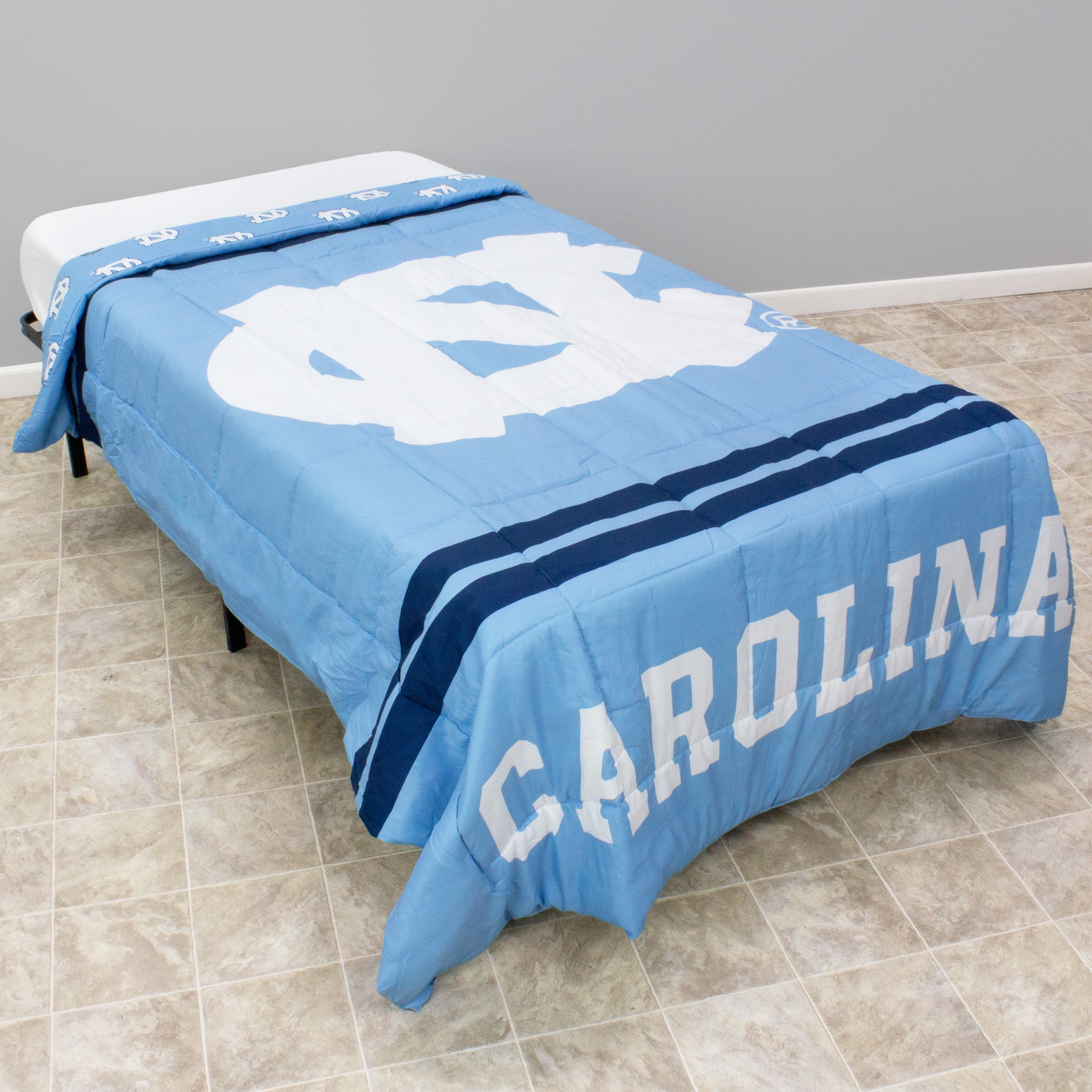 College Covers North Carolina Tar Heels Reversible Big Logo Soft and Colorful Comforter Queen