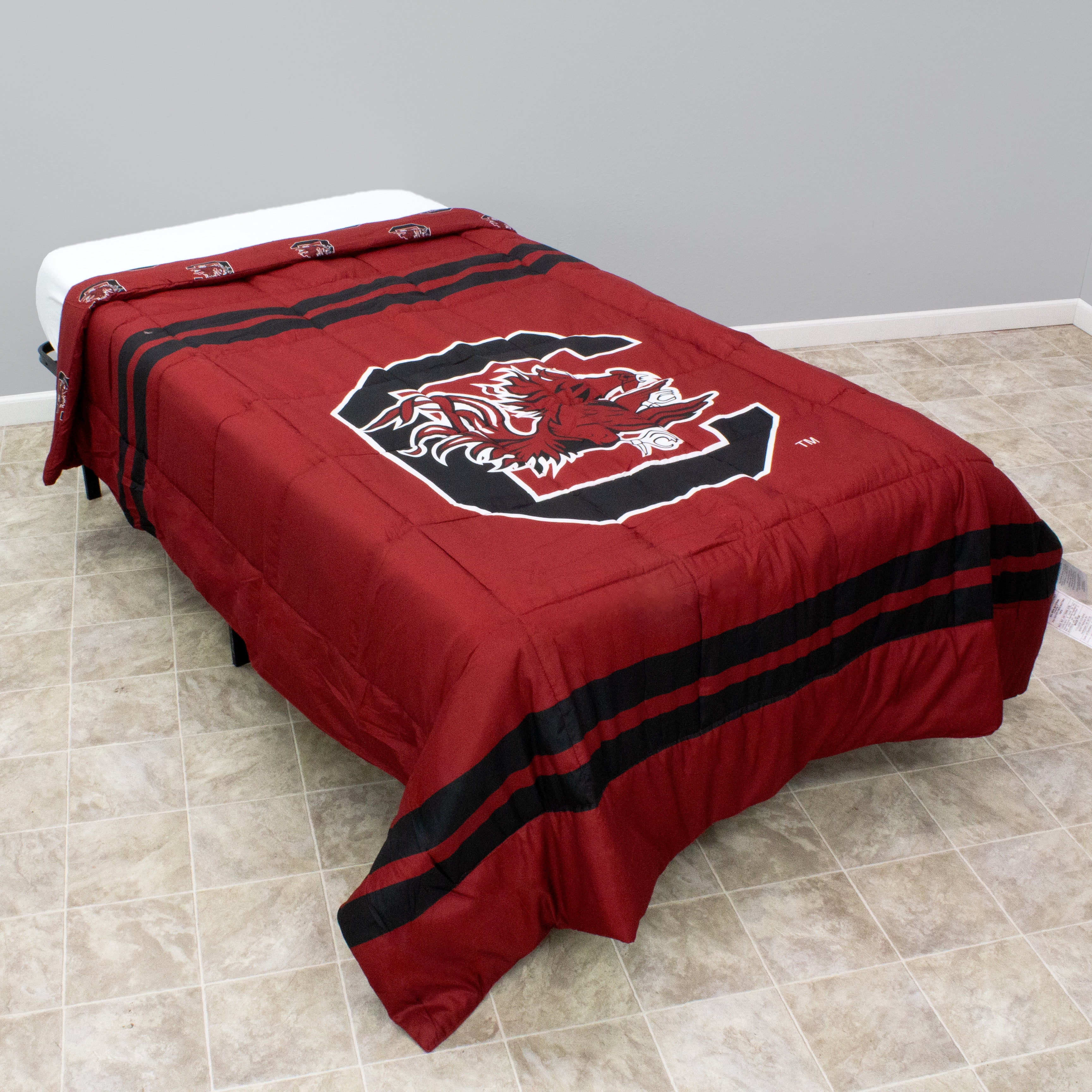 College Covers South Carolina Gamecocks Reversible Big Logo Soft and Colorful Comforter Queen
