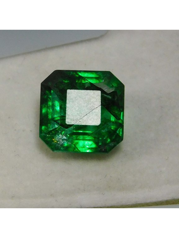 Colombian 8.20 Ct Natural Green Emerald Square Cut CERTIFIED Gemstone
