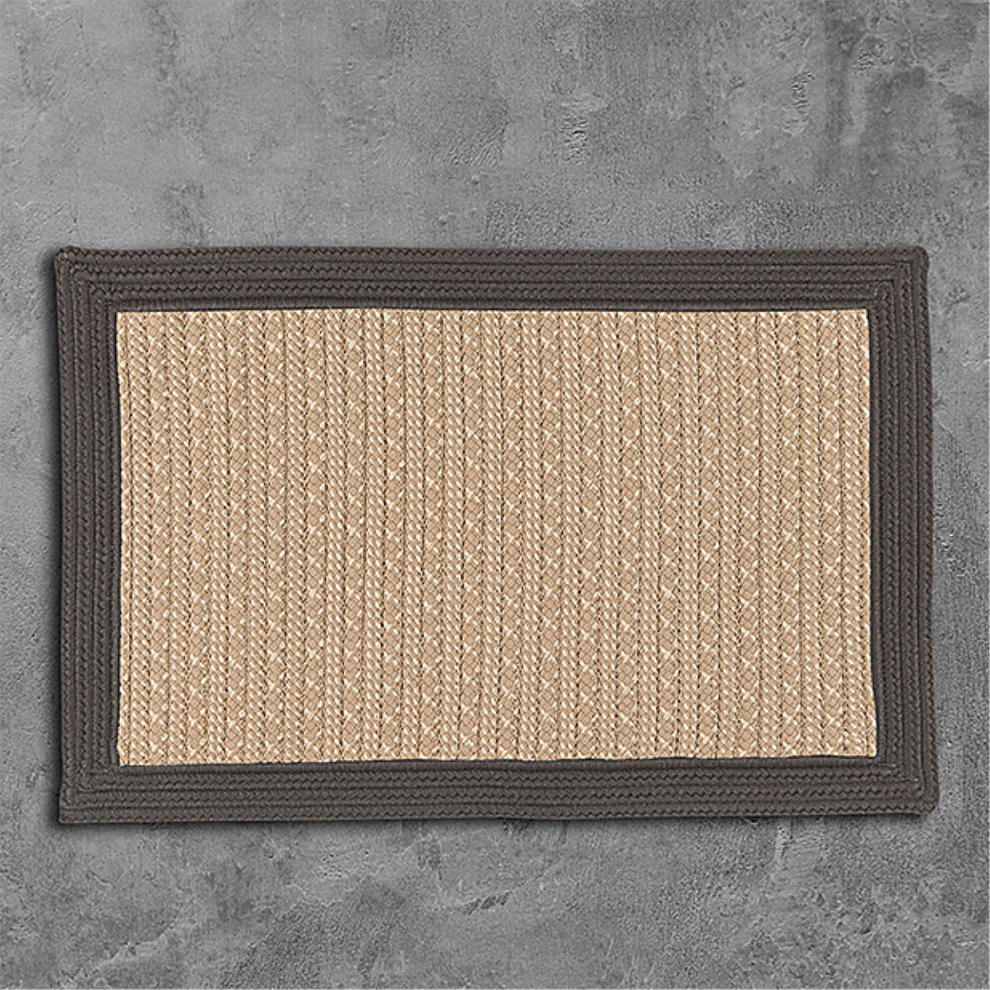 Casual Americana 5' x 7' Braided Gray and Beige Area Rug