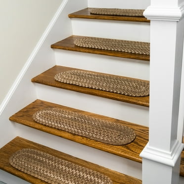 Colonial Mills WT88A008X028X 8 x 28 in. Westcott Stair Tread Mats, Brown
