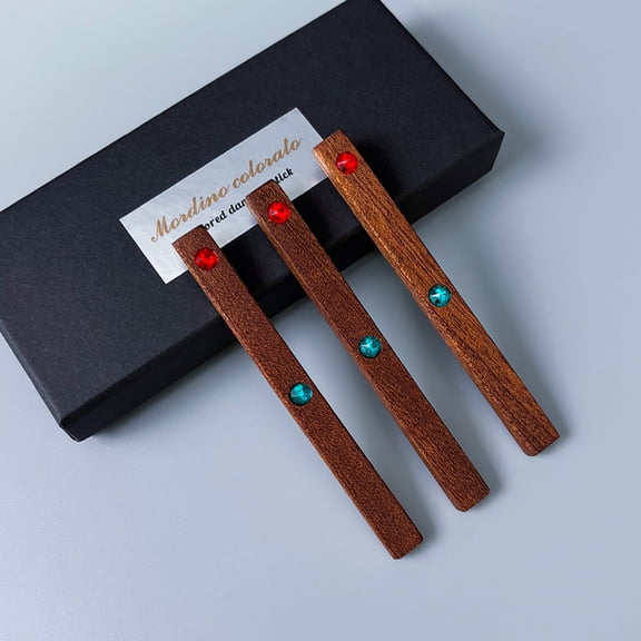 Colored Run Diamond Stick Handcrafted Walnut Wood Magic Props Discoloration Change Color Illusions Magie Gimmicks Tricks Magician