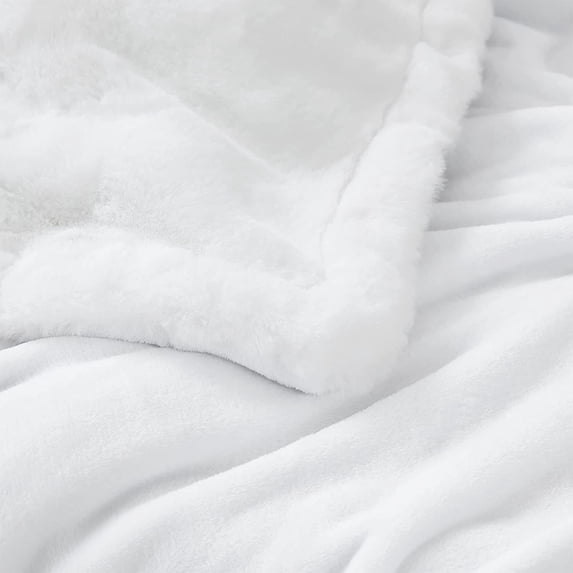 Coma Inducer Chunky Bunny - ® Oversized Comforter Set - Pure White King