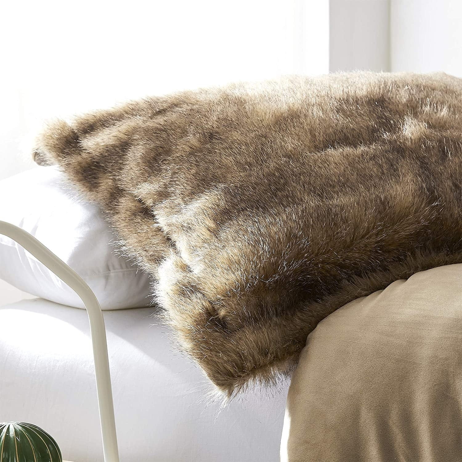 Twin Brown Faux Fur Oversized Comforter Set