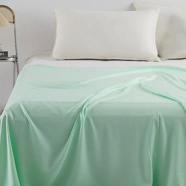 Comefolife Lightweight Cooling Blanket Queen Size, Summer Fiber Ice Silk Cover, Summer Blanket Thin Light Blanket Jacquard Textured, Breathable Grey Cooling Blanket for Hot Sleepers, 35.43" x 39.37"