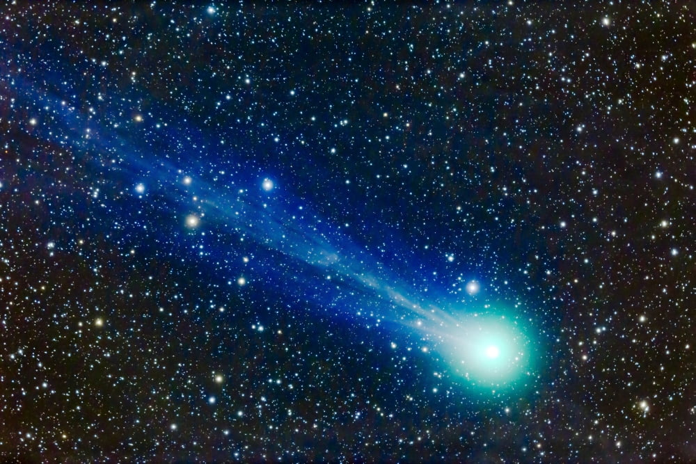 Comet Lovejoy (C2014 Q2) Canvas Art - Alan DyerStocktrek Images (18 x 12)