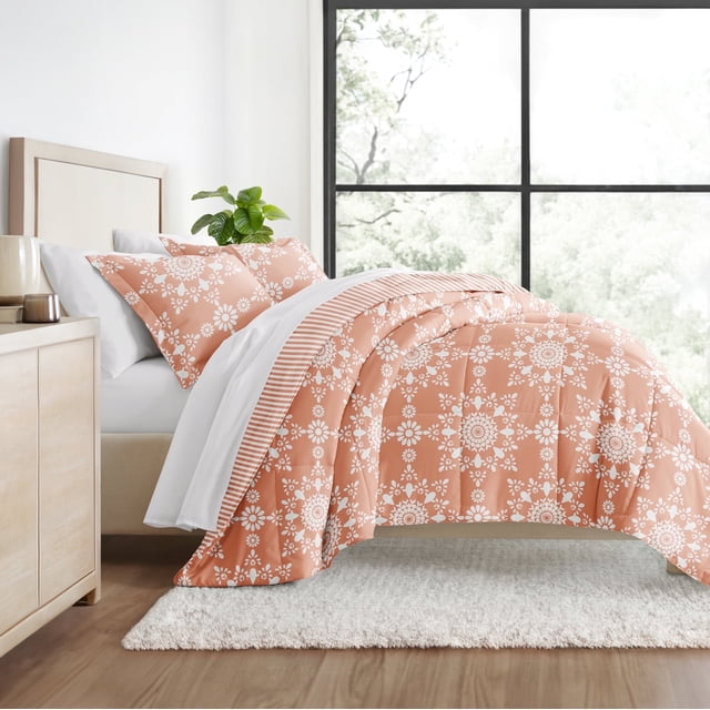 All Season Ultra Soft Comforter Set Lightweight Bedding in Daisy Floral for Full/Queen Size by Comfort Canopy