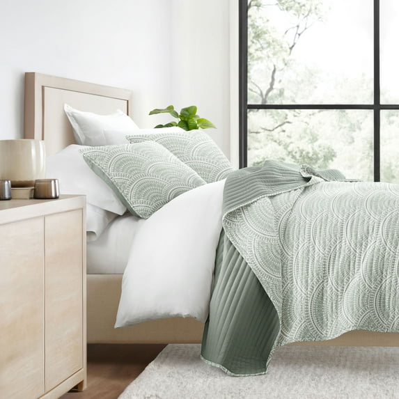 Ultra Soft Lightweight Quilt Sets in Scalloped Eucalyptus for Full/Queen Bedding by Comfort Canopy