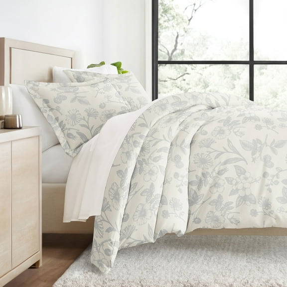 Duvet Cover Set - Ultra Soft & Breathable - Light Blue Farmhouse Floral for King Size Bedding by Comfort Canopy
