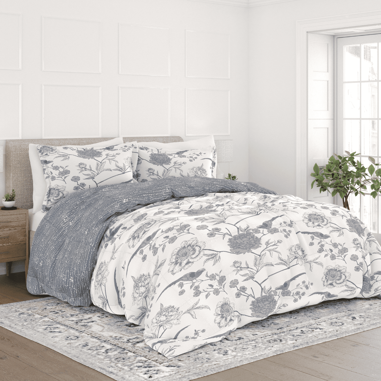 Comfort Canopy - 3 Piece Light Blue Floral Molly Botanicals All Season Down-Alternative Comforter for King Size Beds