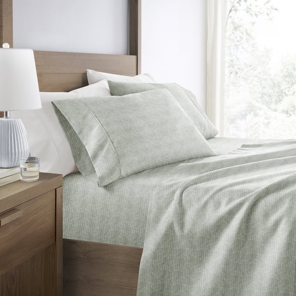 Soft Lines Bed Sheets Set - Breathable and Ultra-Soft in Green Mist Dash for Queen Size Bedding by Comfort Canopy