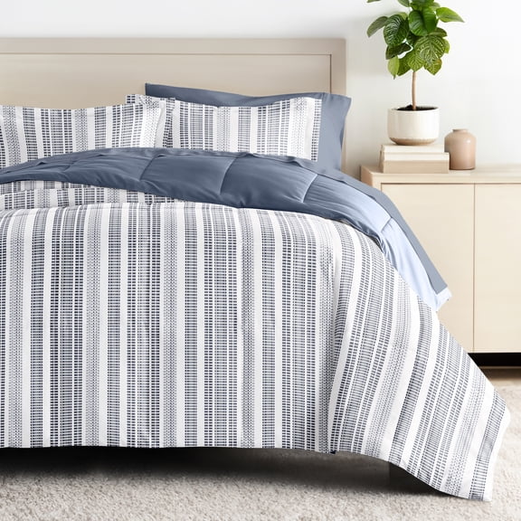 Comfort Canopy - California King Bedding Bundle, Patterned Microfiber Comforter and Solid Sheet Set in Farmhouse Dreams Navy