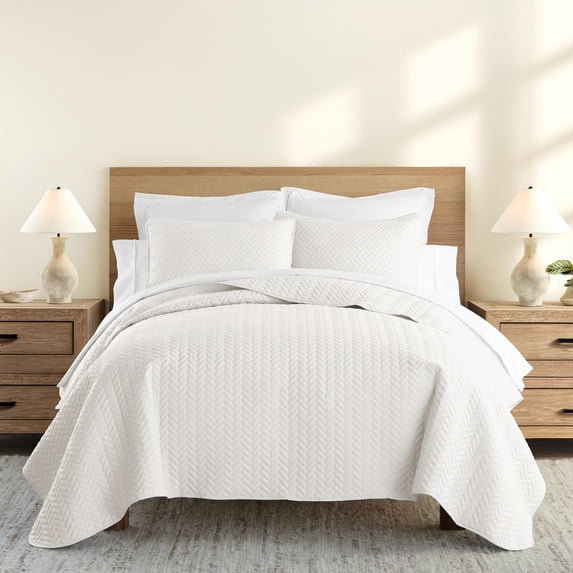 Lightweight Wrinkle Resistant Quilt Sets in Ivory Herringbone for King Size Bedding by Comfort Canopy