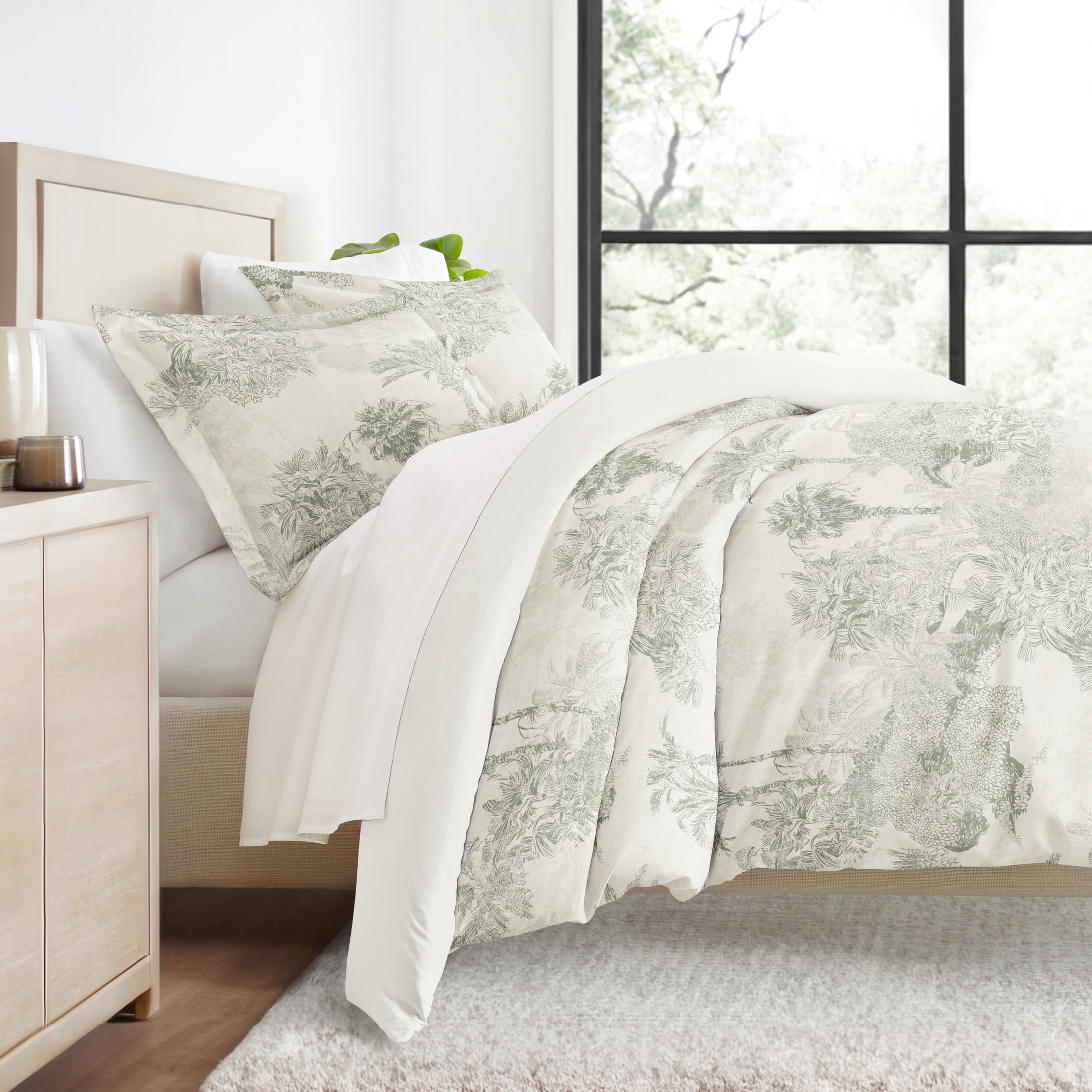 Duvet Cover Set - Ultra Soft & Breathable - Reversible Eucalyptus Paradise Toile for King/Cal-King Bedding by Comfort Canopy