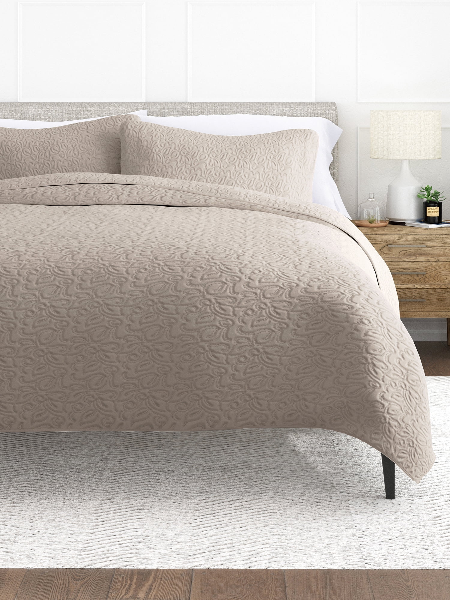 Wrinkle Resistant All Season Quilt Set Coverlet Latte Floral Stitched for King Size Bedding by Comfort Canopy