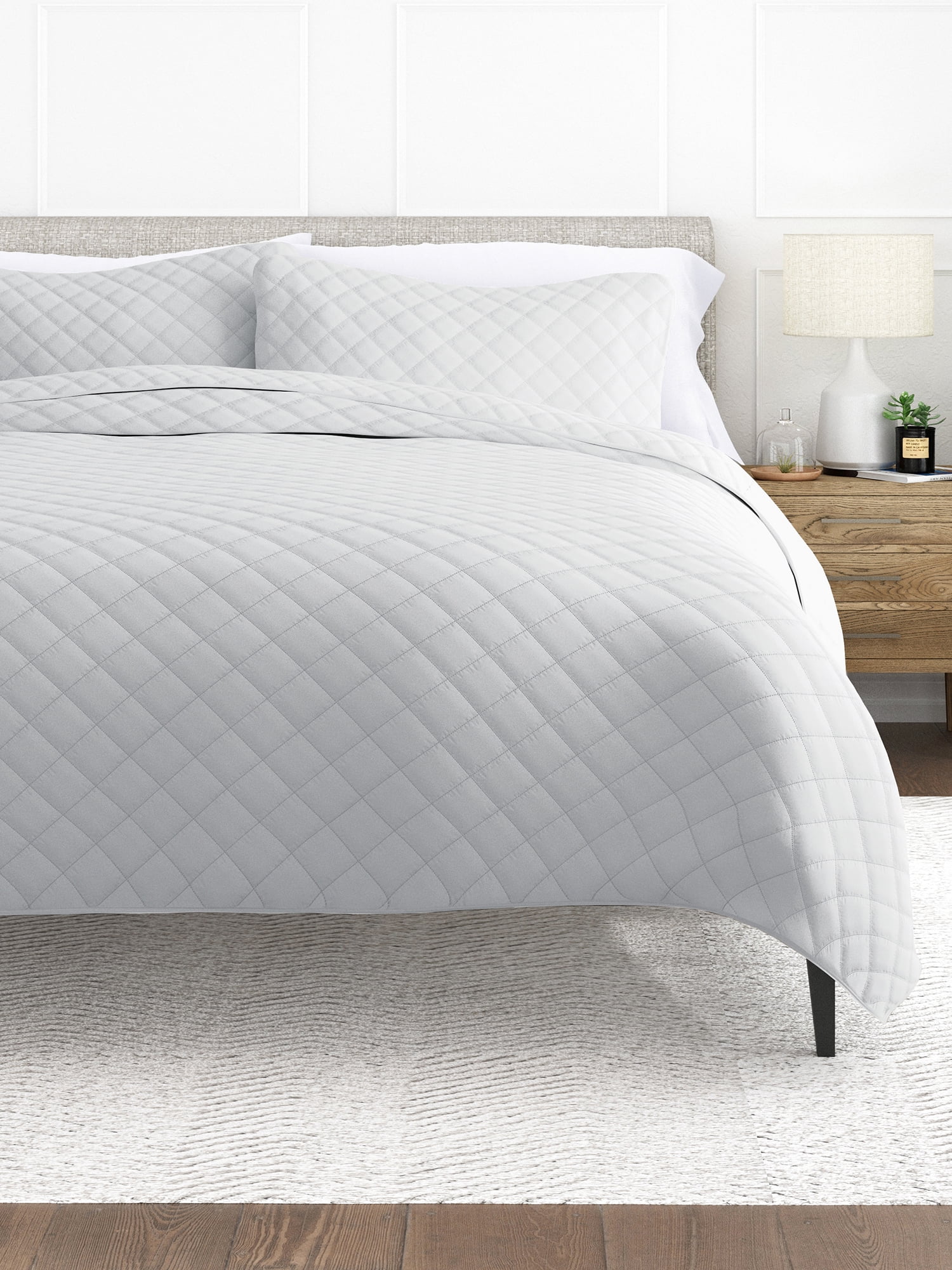 Light Grey Diamond Stitched Microfiber Full Quilt Set