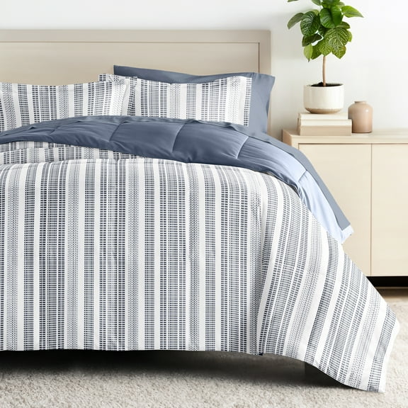 Comfort Canopy - Twin Bedding Bundle, Patterned Microfiber Comforter and Solid Sheet Set in Farmhouse Dreams Navy