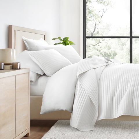 Wrinkle Resistant All Season Quilt Set Coverlet White Striped Stitched for King Size Bedding by Comfort Canopy