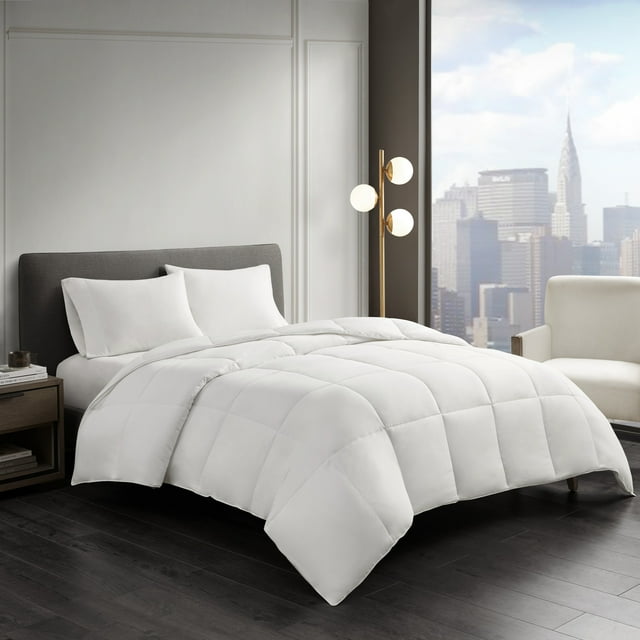 Comfort Classics 3M Thinsulate Down Alternative Comforter, Level 1 - King
