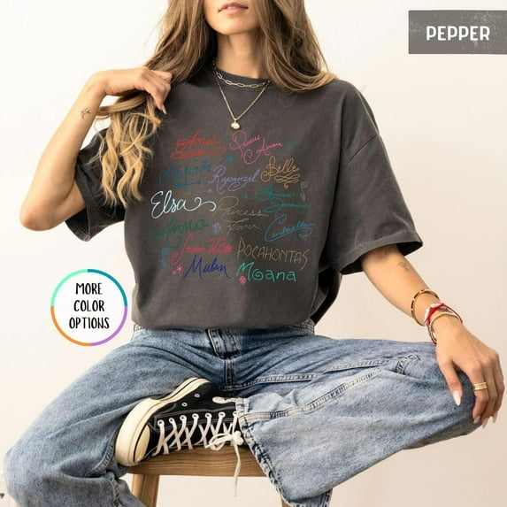 Comfort Colors Disney Princess Signature T-Shirt, Vintage Style Princess Autograph Tee, Disney Girls Trip, Disneyland Vacation Shirt,Pepper color,size M