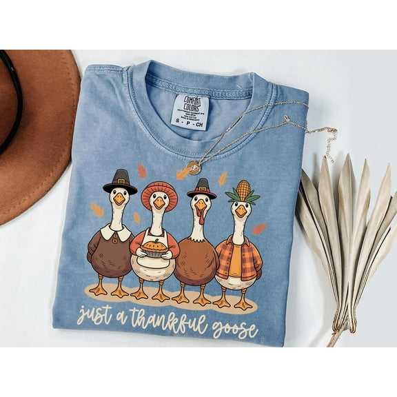 Comfort Colors Thankful Goose T-Shirt, Funny Thanksgiving Fall Shirt, Cute Autumn Graphic Tee for Women & Men