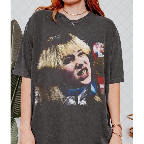 Comfort Colors Vintage Alysa Liu Graphic Tee, Figure Skating Aesthetic Shirt, Sports Portrait T-Shirt, Gift For Women and Man Unisex T-Shirt