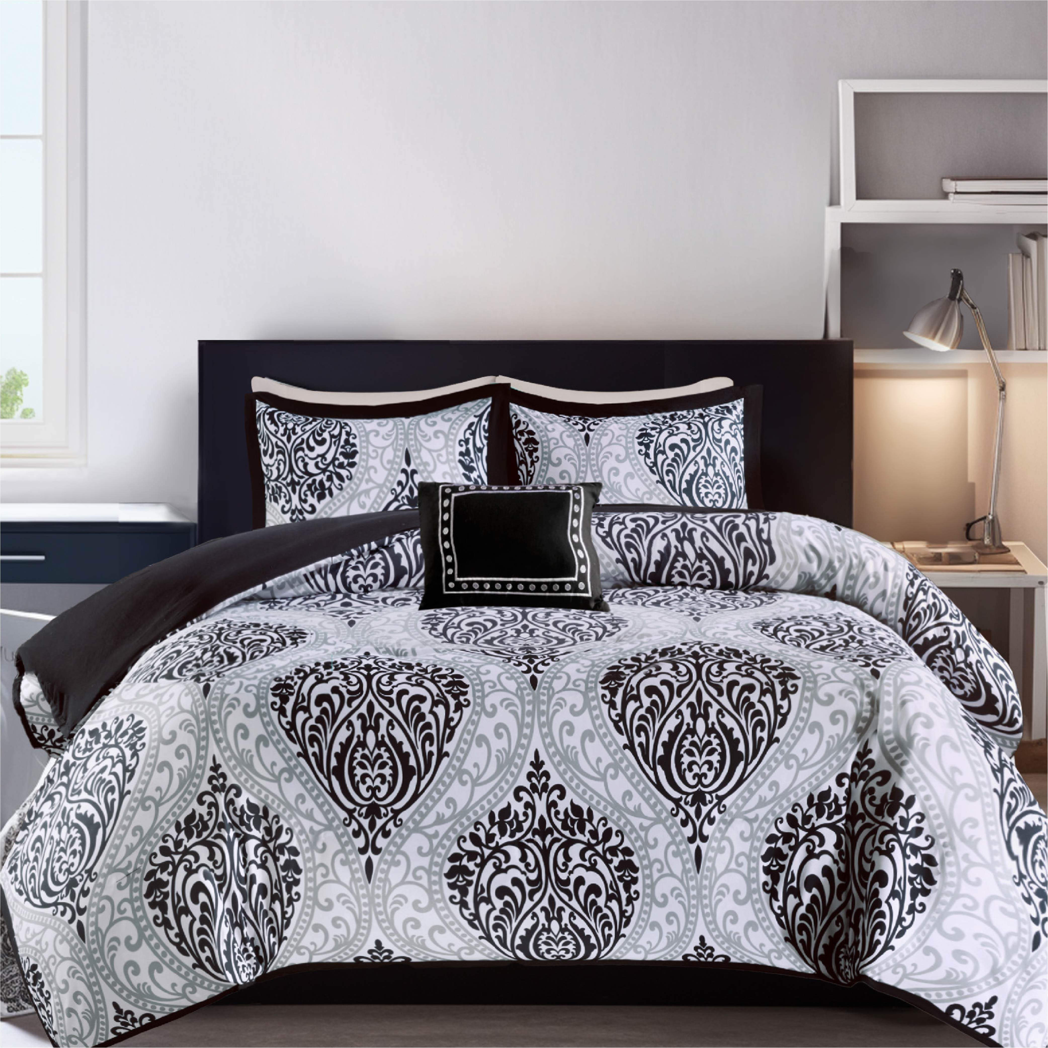 Comfort Spaces 4 Piece King Cal King Comforter Set Microfiber Medallion Print Bedding Sets Black White