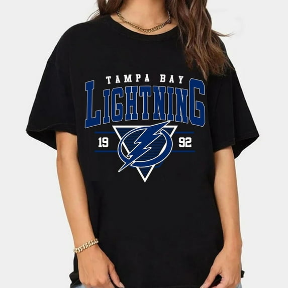 Comfort colors Vintage 90s Tampa Bay Lightning Hockey Shirt, Tampa Bay Lightning T-Shirt, For Team Fan,Black color,size XL