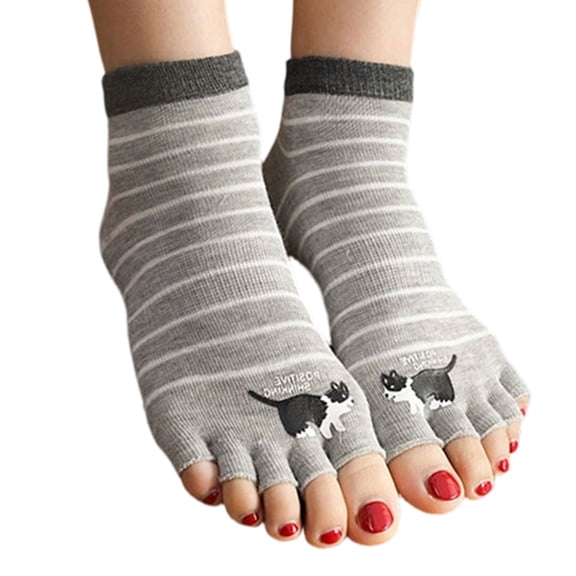 Comfortable Five Toe Separator Socks for Women with Cartoon Cats Design, Low Cut, Open Toe