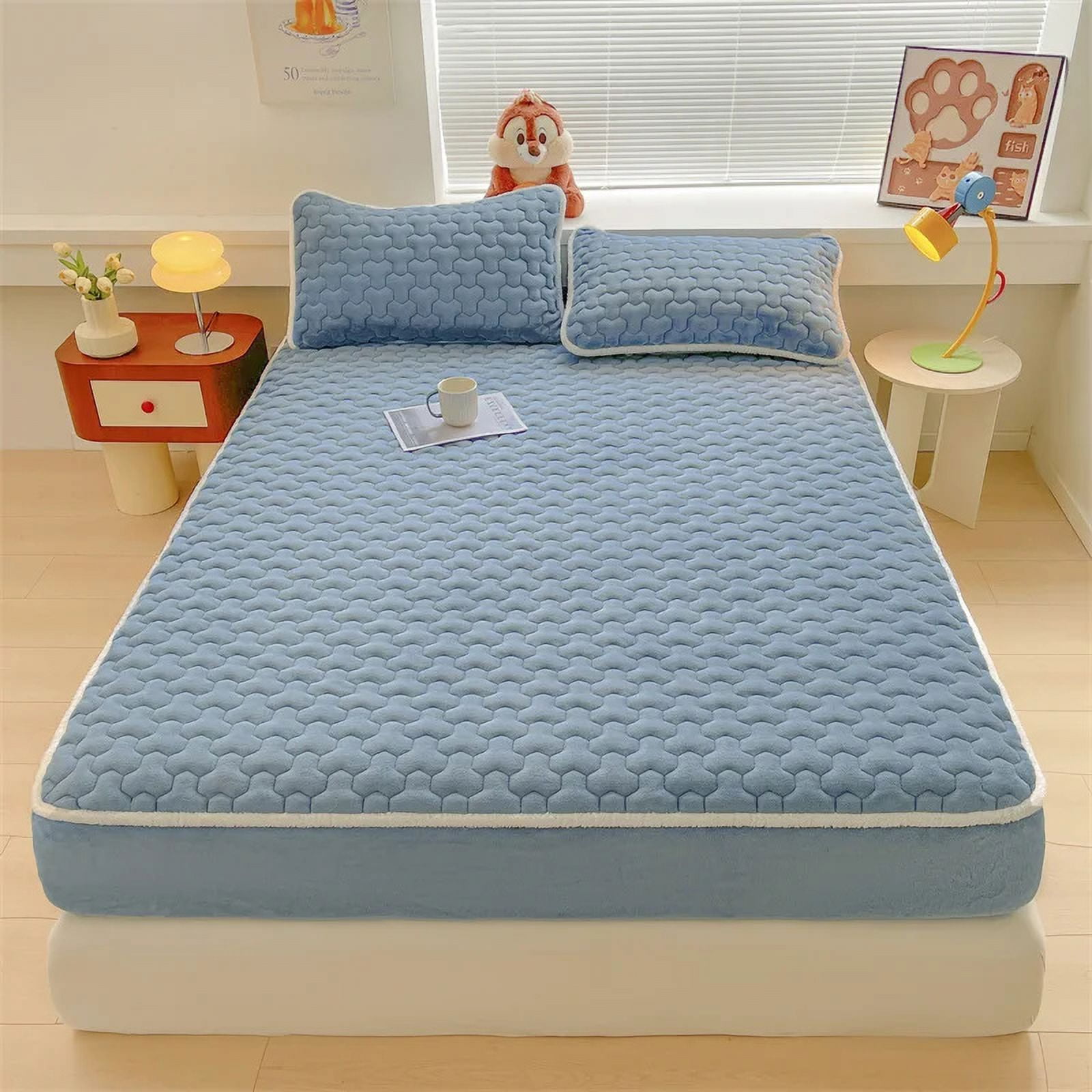 Comfortable Velvet Bed Mattress Protector Winter Warm Quilted Fitted