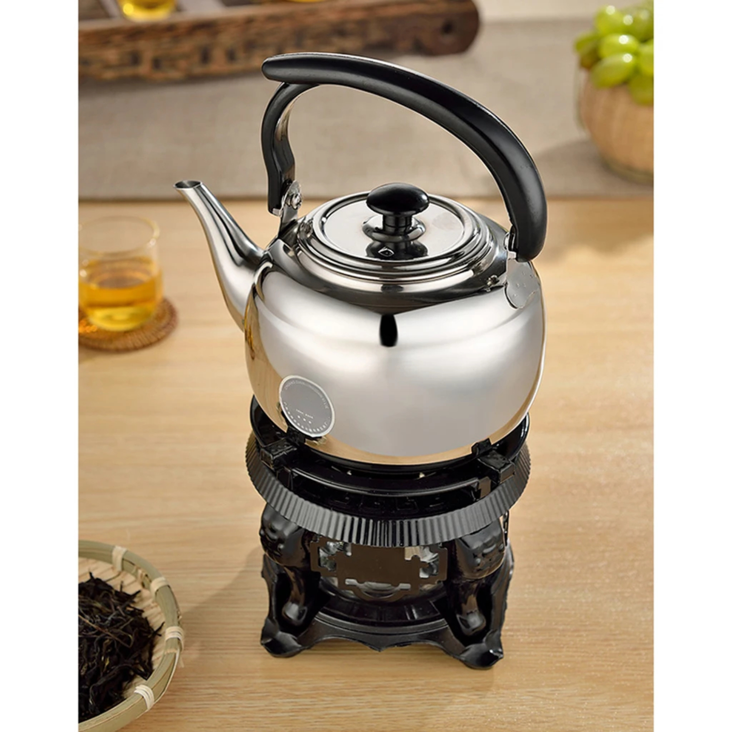Comfortable and stylish 1L stainless steel stove top teapot kettle with
