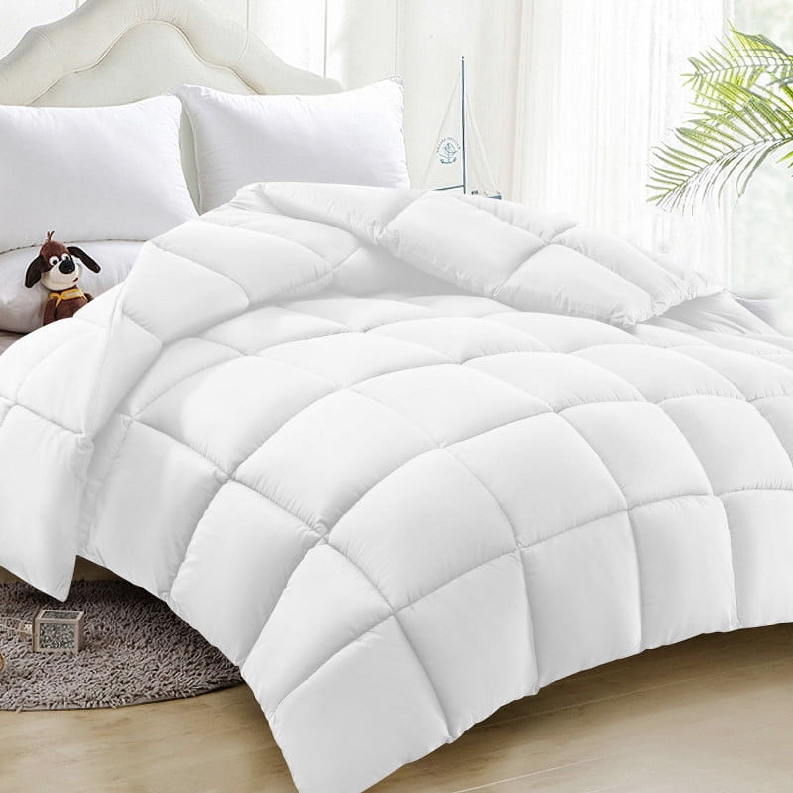 White Full All-Season Quilted Comforter with Corner Tabs