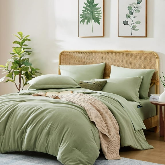 Comforter Set - 7 Pieces Sage Green Soft Bed in a Bag Queen with Fitted Sheet, Flat Sheet, 2 Pillow Shams, and 2 Pillowcases- Warm Bedding Sets Queen for All Season